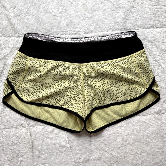 Lululemon Yellow Black Specked Comfy Athletic Workout Running Shorts Women sz 6 - Picture 4 of 9